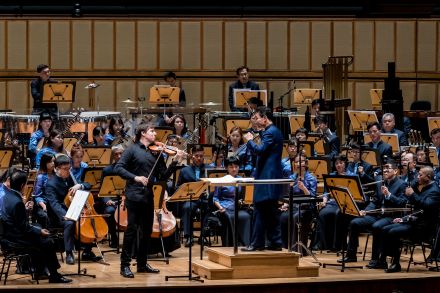 <p>Joshua Bell performs with the Singapore Chinese Orchestra, 2018<br />
Singapore</p>
<p>Under the baton of Singapore Chinese Orchestra’s Music Director Tsung Yeh, American violin virtuoso Joshua Bell marked his debut of the popular Chinese concerto, <em>The Butterfly Lovers</em>. Bell’s return to Singapore was considered one of the highlights of SCO’s new season. He previously performed with the orchestra as part of its twentieth anniversary celebrations in 2016.</p>
<p>Singapore Chinese Orchestra</p>
