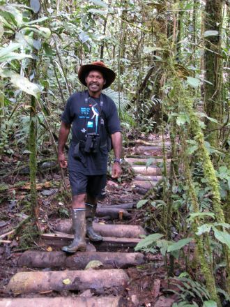 <p>Top: Naturalist Avit Wako, 2002<br />
Herowana Village, Papua New Guinea</p>
