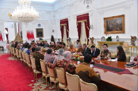 <p>U.S. executives attend the Indonesia Business Mission with President Joko Widodo, 2018<br />
Jakarta, Indonesia</p>
<p>A delegation of more than 85 senior executives representing 41 U.S. companies traveled to Jakarta, Indonesia, as part of the 2018 Indonesia Business Mission, hosted by the U.S.-ASEAN Business Council. The three-day event is an annual program consisting of meetings with Indonesian government officials and business leaders, enabling delegates to discuss key policy issues and promote trade and investment opportunities.</p>
<p>Indonesian Presidential Secretariat Press Bureau</p>

