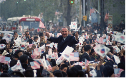 <p>Crowds greet President Lyndon B. Johnson upon arrival, 1966<br />
Seoul, Republic of Korea</p>
<p>During his state visit to the Republic of Korea, President Lyndon B. Johnson received the key to the nation’s capital city. On the same trip, President Johnson went to the Philippines and became the first sitting U.S. president to travel to New Zealand.</p>
<p>Lyndon B. Johnson Presidential Library, C3672-21a</p>
