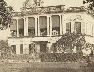 <p>Atkinson house (detail), c. 1860<br />
Calcutta, West Bengal<br />
Courtesy of the New England Historic Genealogical Society, Mss0031, Folder 450</p>
