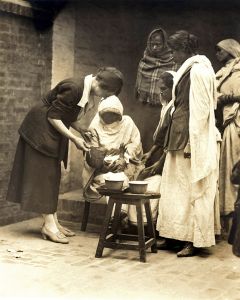 <p>Charlotte Wiser demonstrating childcare techniques at Allenganj, 1919<br />
Allahabad, Uttar Pradesh<br />
Courtesy of Special Collections, Yale Divinity School Library</p>
