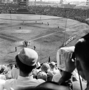 <p>New York Yankees exhibition game, 1955<br />
Tokyo</p>
<p>ニューヨーク・ヤンキース、エキシビション・ゲーム、<br />
1955年<br />
東京</p>
