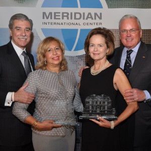 The Honoree’s share the limelight and dedicate their success to the efforts and continued support of their wives. From left to right: Carlos M. Gutierrez, Edilia Gutierrez, Debbie Stapleton, Craig Stapleton