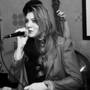 Cemre Yilmaz (Vocals)
