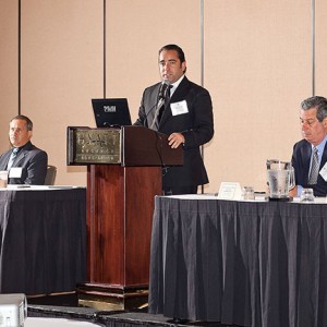 Dr. Felipe Targa Rodríguez giving a presentation at the Business Roundtable in Long Beach, CA From Left to Right: Capt. Norberto Castañeda López, Dr. Felipe Targa Rodríguez, Capt. Juan Carlos Acosta Rodríguez