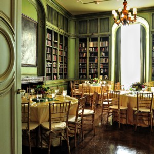 The Library seats up to 50 guests and adjoins the Drawing Room to provide seating for up to 150.  For additional seating, the Reception Gallery may be used.