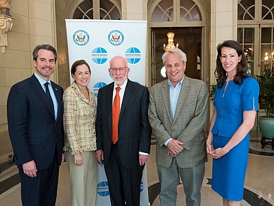 Meridian partnered with the Office of the Chief of Protocol to host this Insights program. (L to R: Amb. Stuart Holliday, Lee Satterfield, Ben Ginsbeg, Doug Sosnik, Natalie Jones)