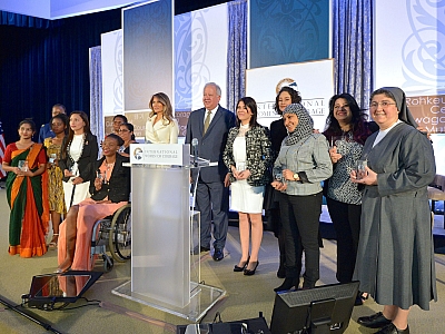 First Lady Melania Trump and Under Secretary Shannon pose for a photo with the 2017 International Women of Courage Awardees (Photo Credit: U.S. Department of State)