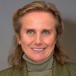 Dr. Monique Seefried