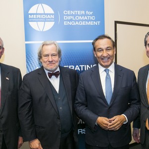 Congressman Francis Rooney, Whittle School & Studios CEO Chris Whittle, United Airlines CEO Oscar Munoz, and Meridian International Center President and CEO Ambassador Stuart Holliday pose at a breakfast meeting. Photo: Kristoffer Tripplaar