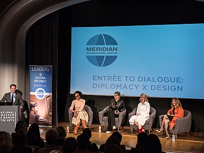 Meridian CEO and President Ambassador Stuart Holliday calls on the audience for Q&A with #DiplomacyXDesign moderator Robin Givhan and panelists Meredith Koop, Hildy Kuryk, and Indira Gumarova. Photo by Ben Droz.