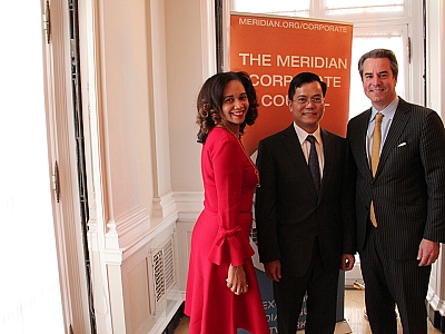 From left: Tiffany Atwell, Global Government and Industry Affairs Leader at Corteva; Ambassador Ha Kim Ngoc; Ambassador Stuart Holliday.